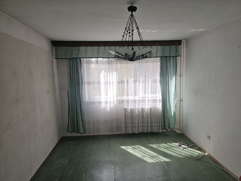 Berceni, strada Emil Racovita nr. 27,