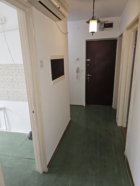 Berceni, strada Emil Racovita nr. 27,